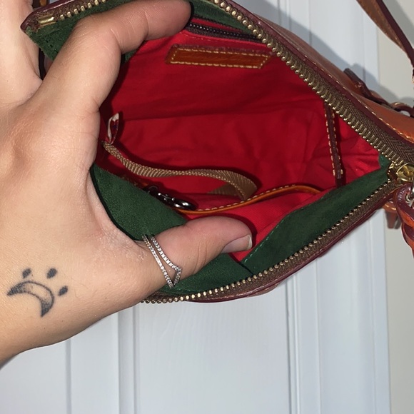 Vintage Dooney and Bourke Crossbody purse - Picture 3 of 5